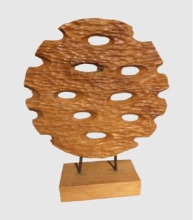 Figura circular de madera pequeña